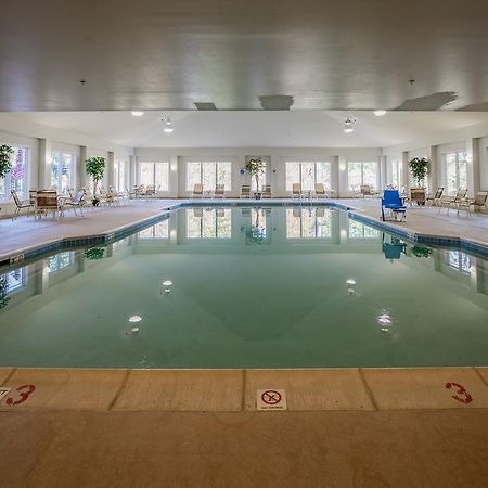 Berkshire Mountain Lodge Питсфилд Экстерьер фото
