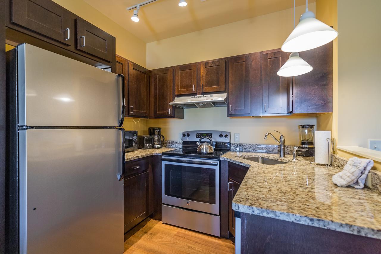 Berkshire Mountain Lodge Питсфилд Экстерьер фото