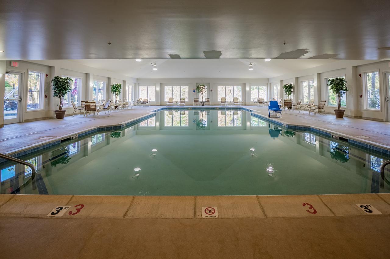 Berkshire Mountain Lodge Питсфилд Экстерьер фото